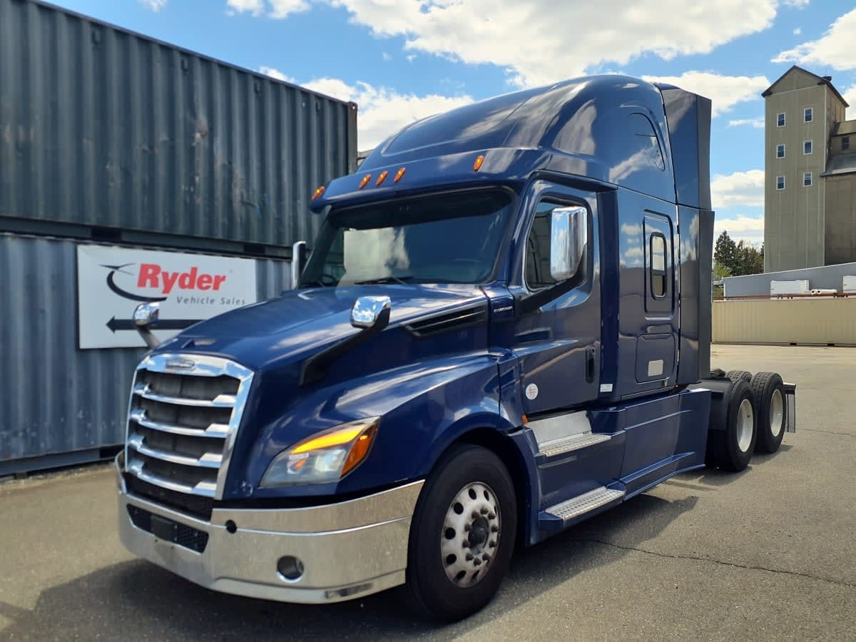 2020 FREIGHTLINER CASCADIA 126 in Springfield, MA