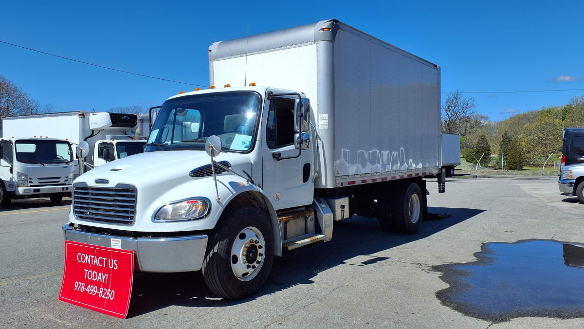 2020 FREIGHTLINER BUSINESS CLASS M2 106 in Salisbury, MA