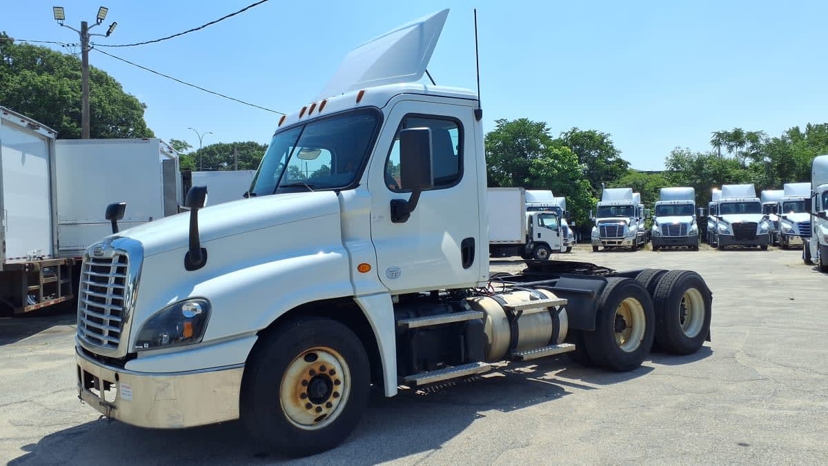 2020 FREIGHTLINER CASCADIA 125 in Warwick, RI