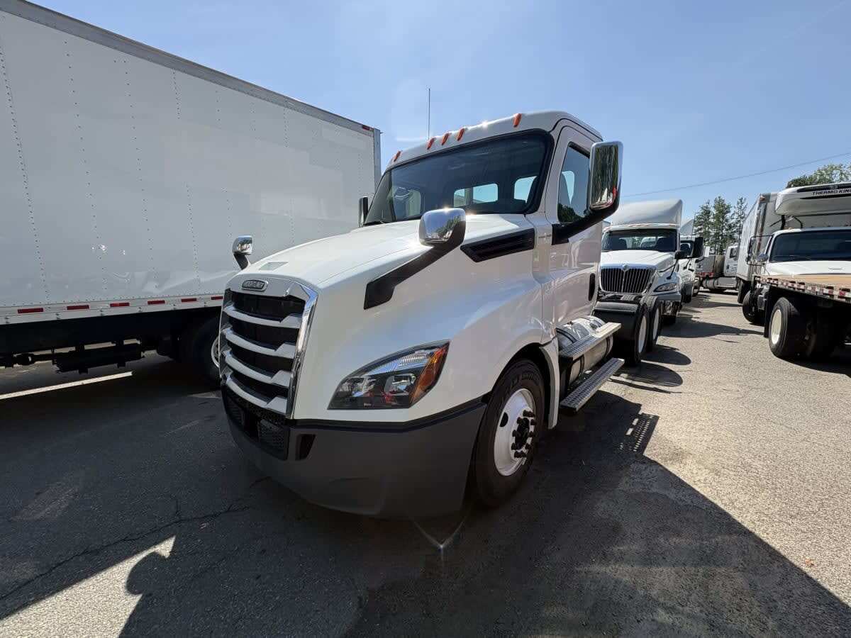 2020 FREIGHTLINER CASCADIA 126 in Richmond, VA