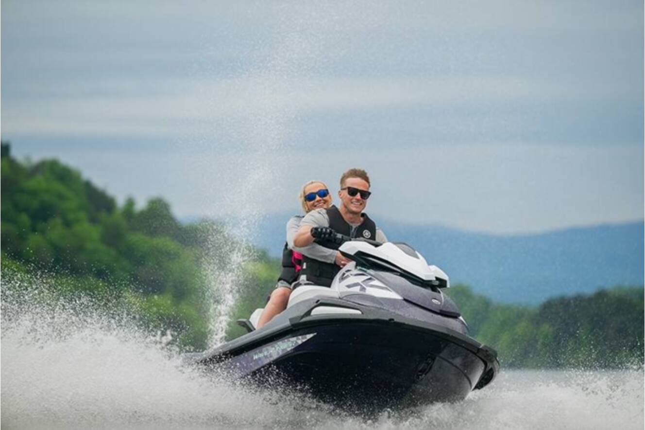 A photo of this 2026 Yamaha Waverunner Vx