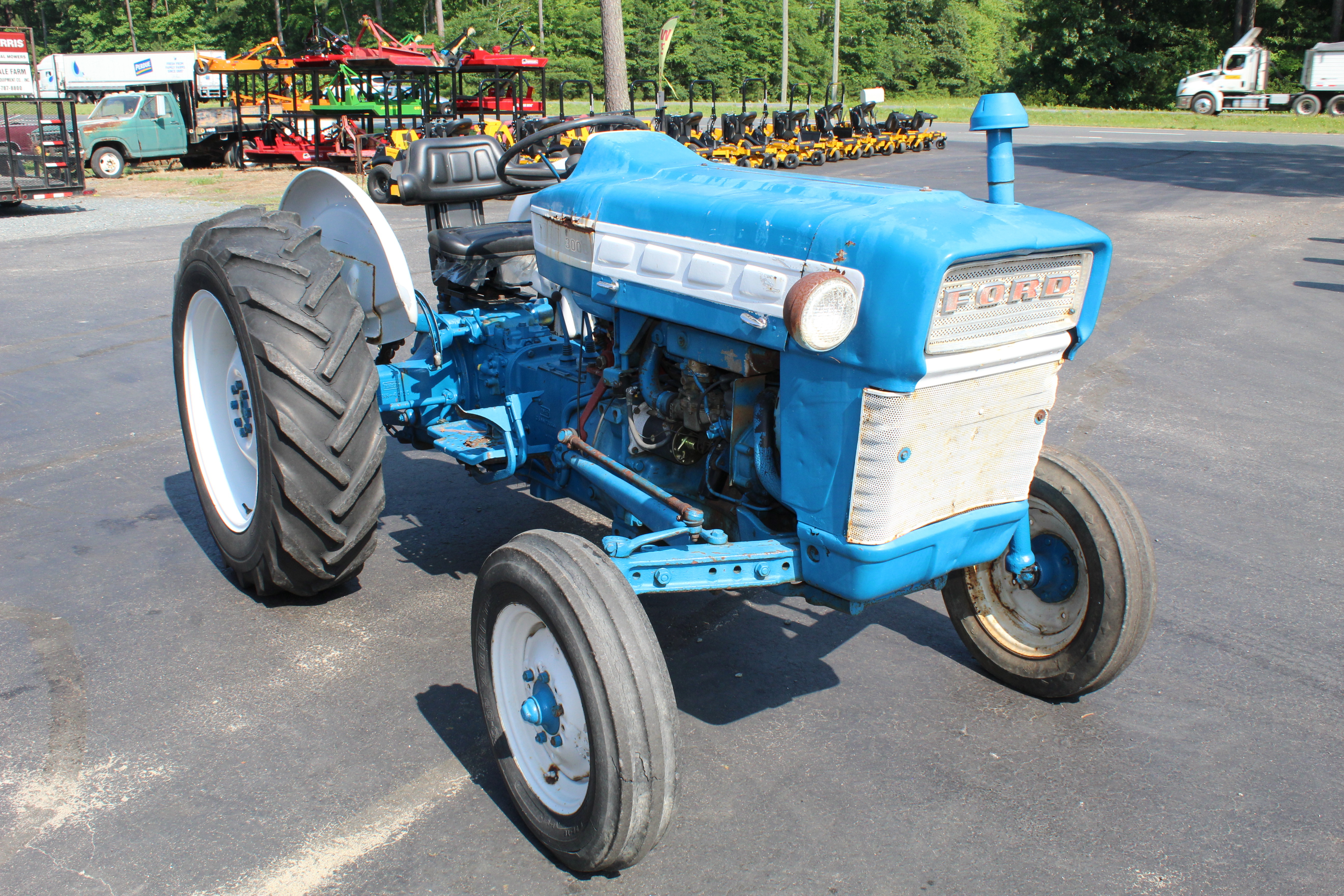FORD 3000 in Accomac, VA