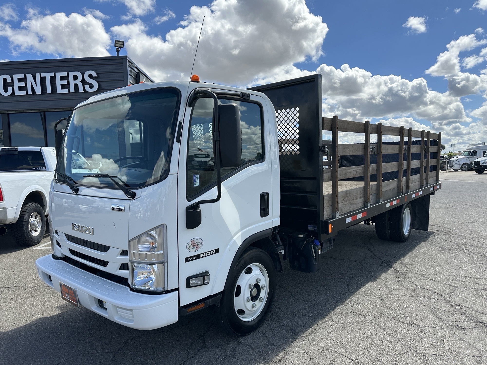 2021 ISUZU NRR in Fresno, CA