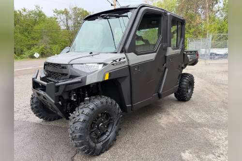 2027 Polaris Ranger Crew XP 1000 Cab BASE in chicora PA