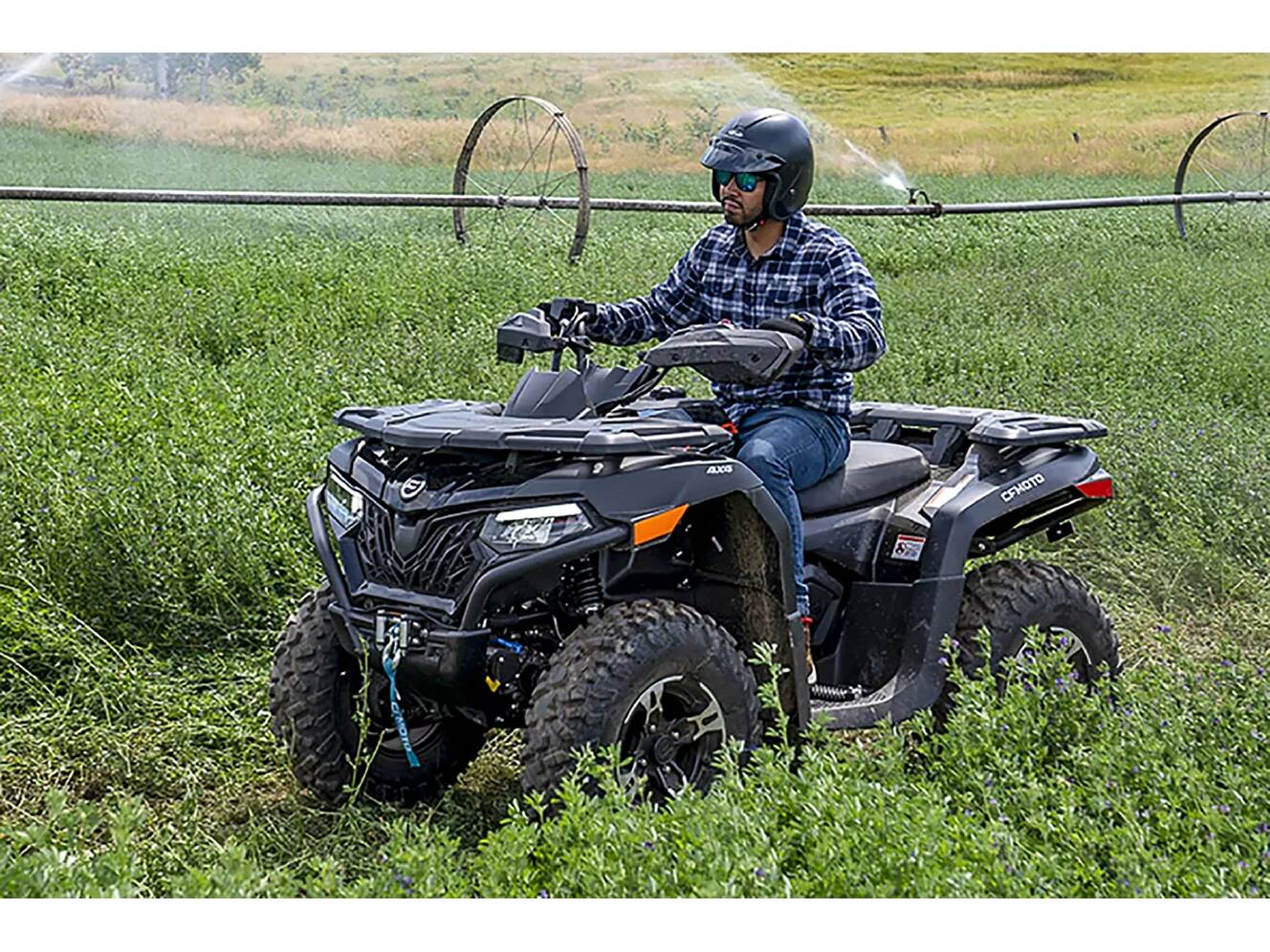 A photo of this 2025 CFMOTO CForce 600