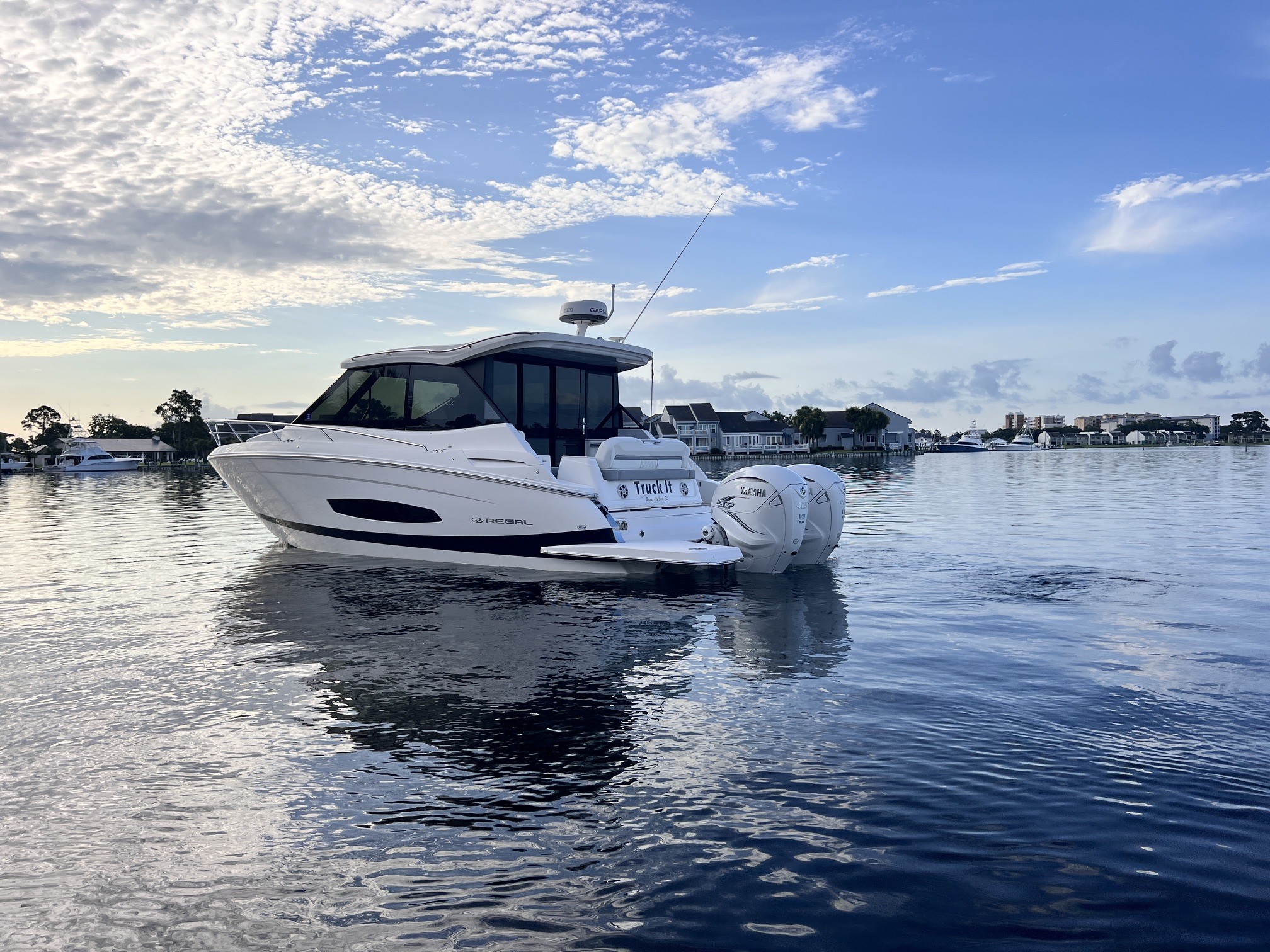2024 Regal 36 Xo Express Cruiser Boat boat