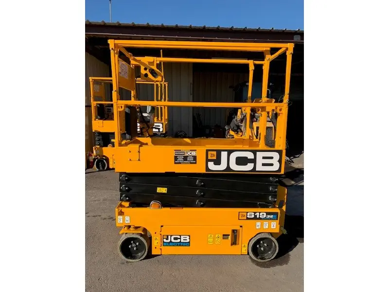 2025 JCB S1932E