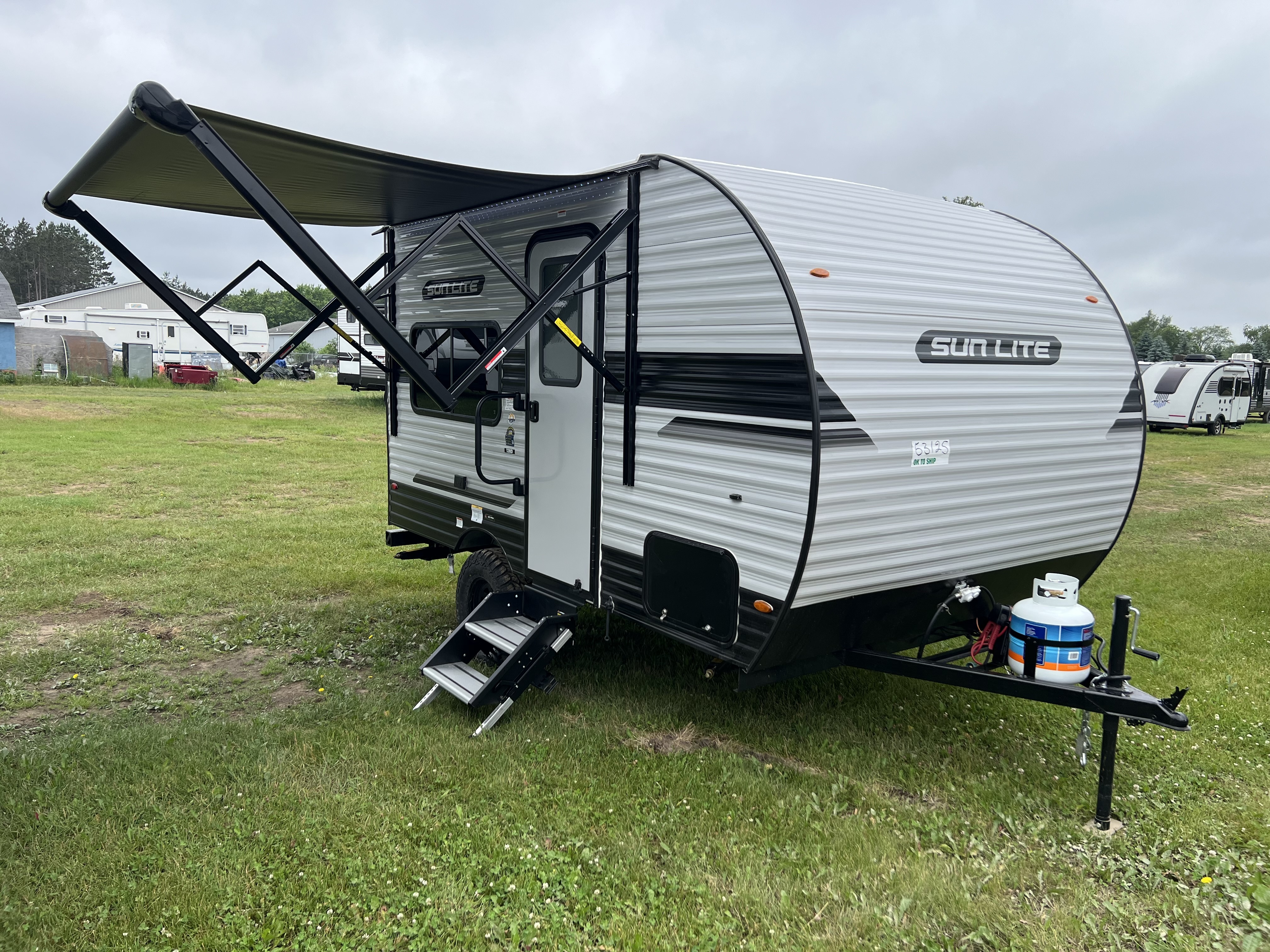 2027 Sunset Park Rv SUN LITE 13BD in cadillac MI