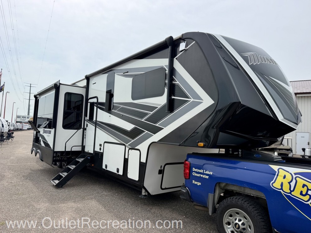 2021 Grand Design Momentum 397TH in clearwater MN