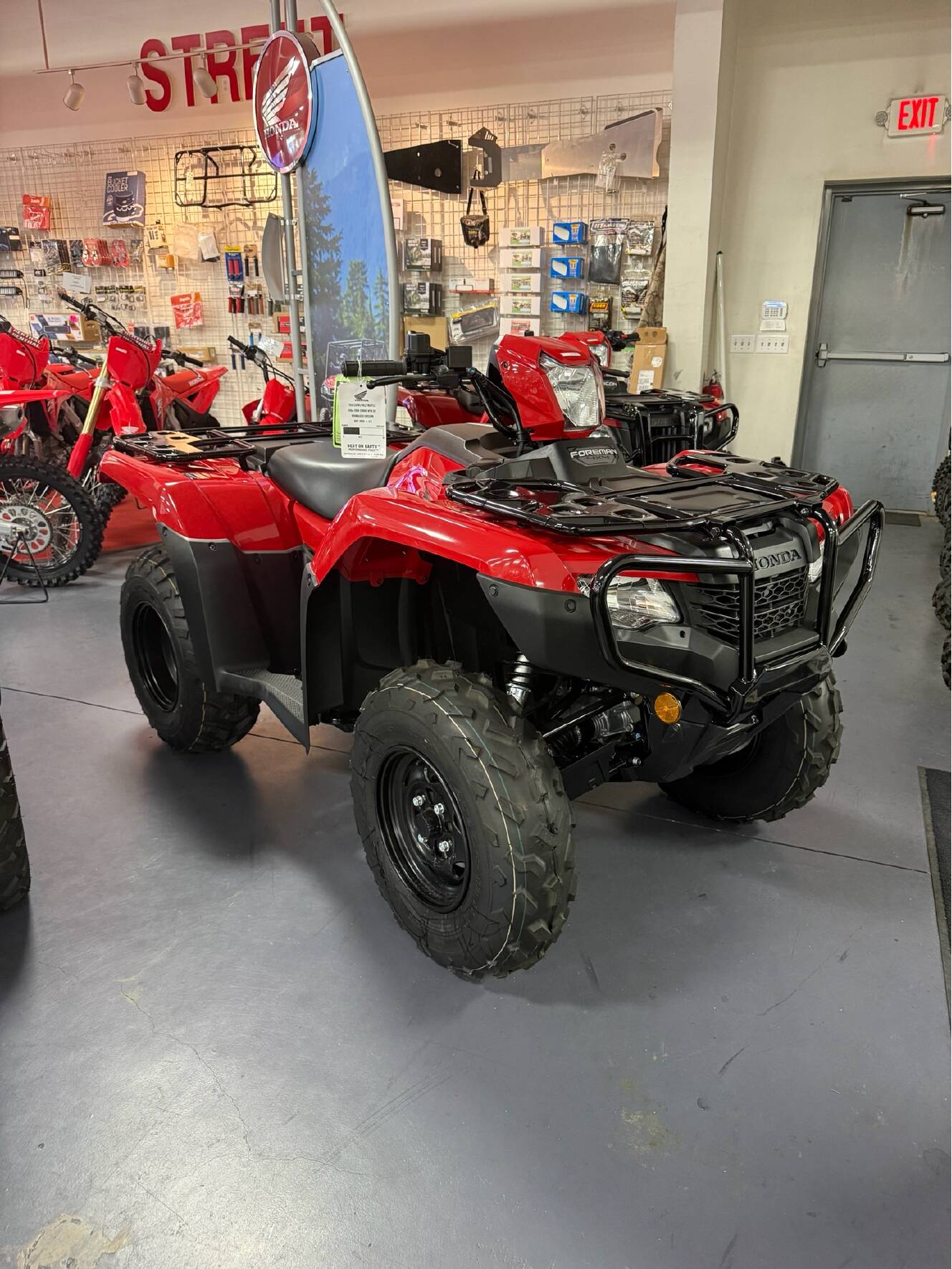 A photo of this 2027 Honda FourTrax Foreman 4x4