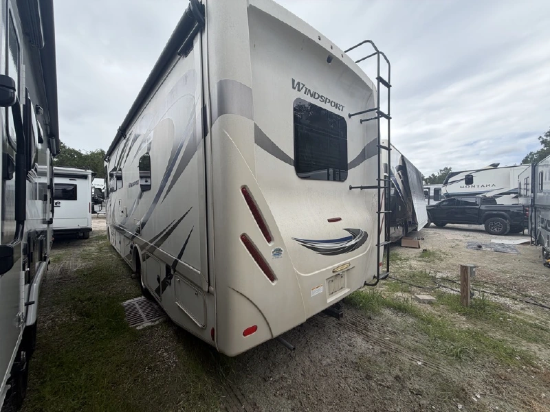 2018 THOR MOTOR COACH WINDSPORT 29M