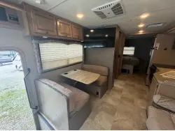 2018 THOR MOTOR COACH WINDSPORT 29M