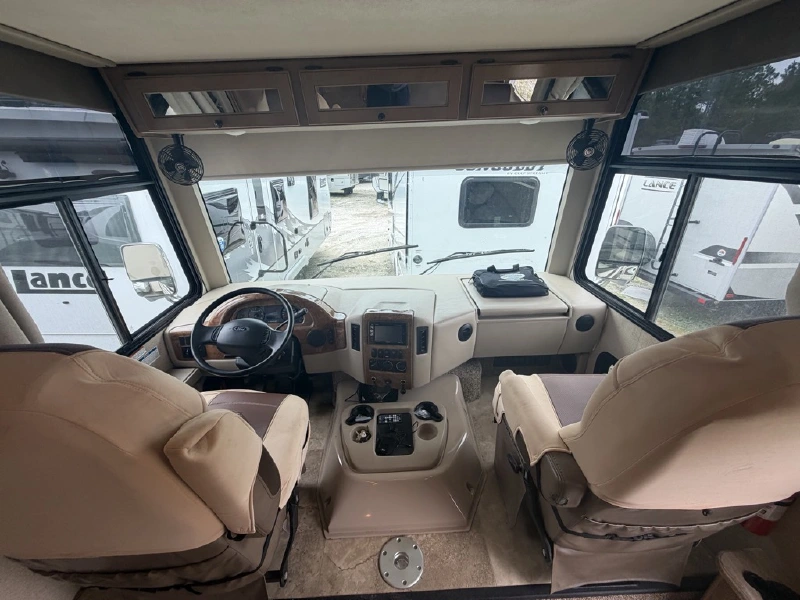 2018 THOR MOTOR COACH WINDSPORT 29M