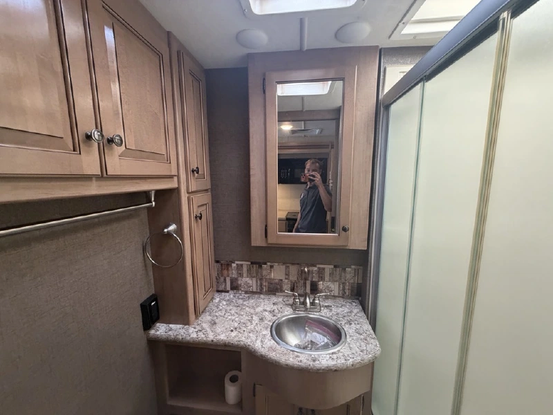 2018 THOR MOTOR COACH WINDSPORT 29M