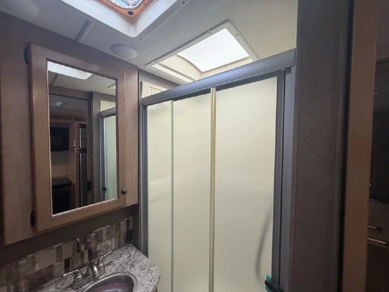 2018 THOR MOTOR COACH WINDSPORT 29M