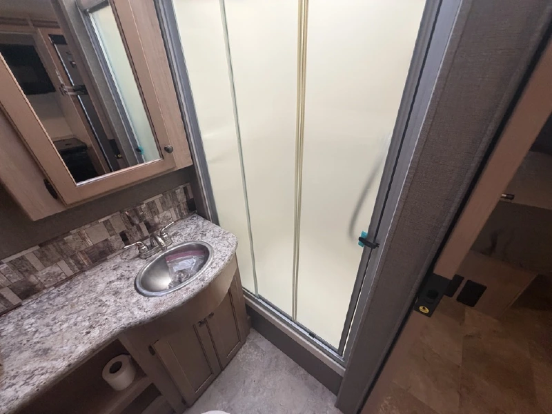 2018 THOR MOTOR COACH WINDSPORT 29M