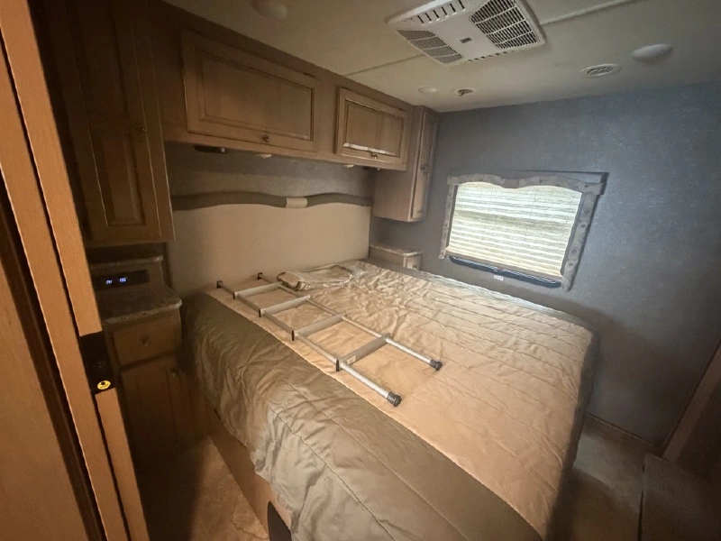 2018 THOR MOTOR COACH WINDSPORT 29M