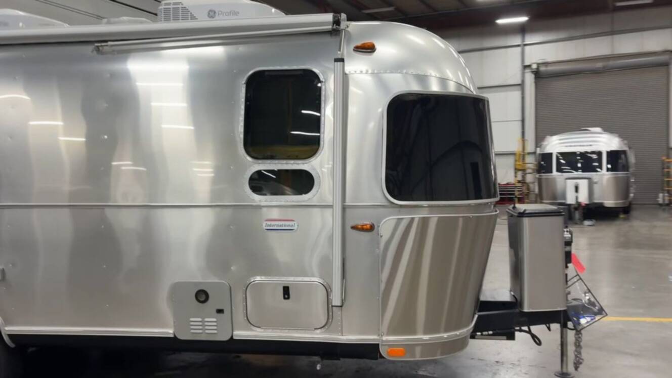 A photo of this 2024 Airstream International 25FB