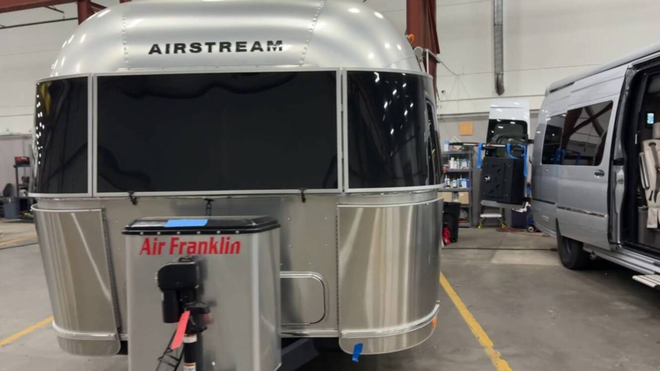 A photo of this 2024 Airstream International 25FB