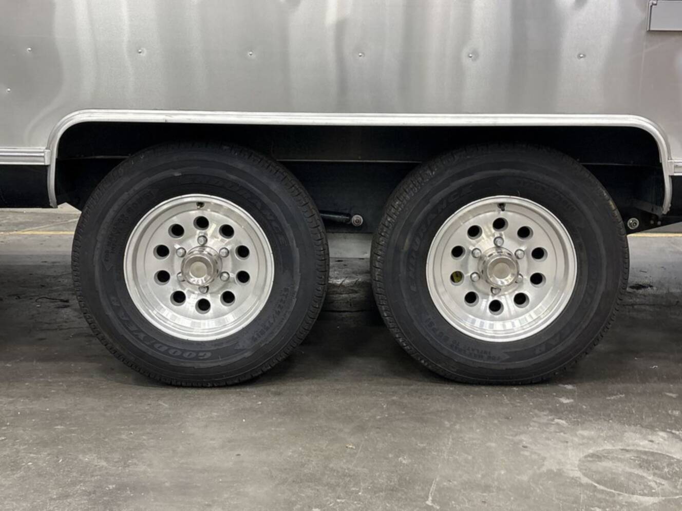 A photo of this 2024 Airstream International 25FB