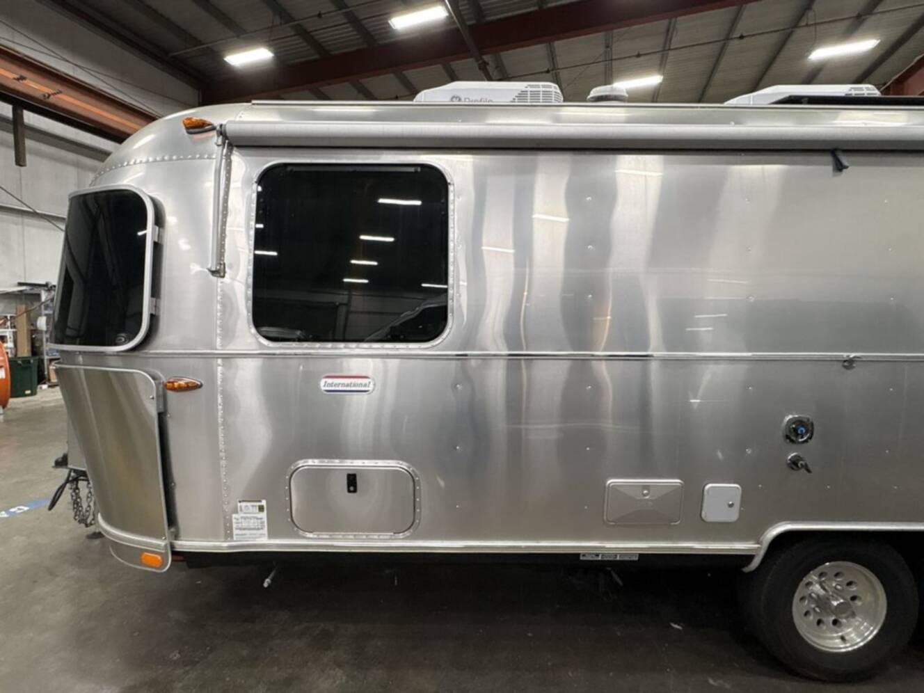 A photo of this 2024 Airstream International 25FB