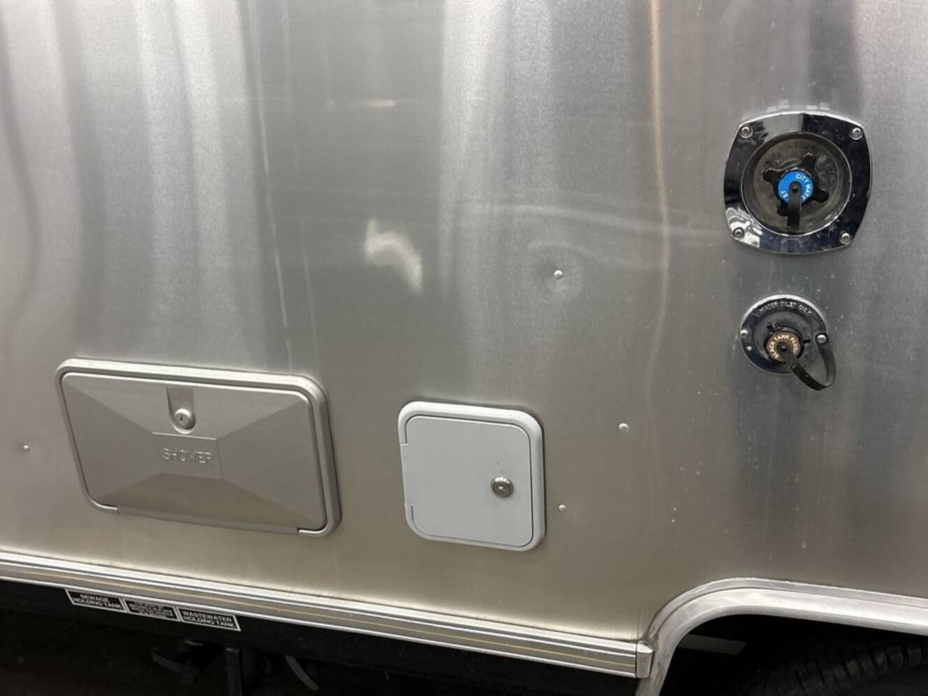 A photo of this 2024 Airstream International 25FB
