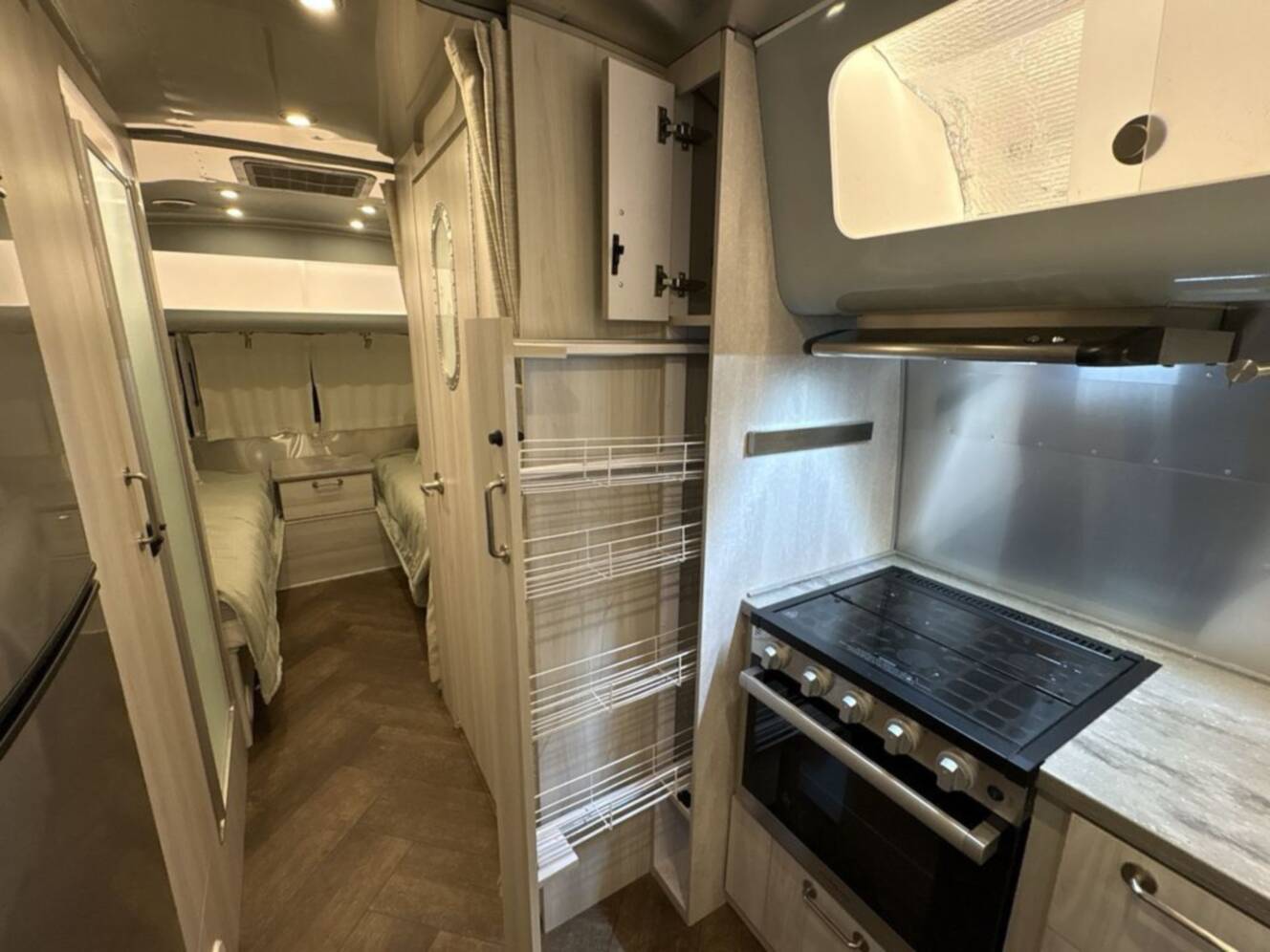 A photo of this 2024 Airstream International 25FB