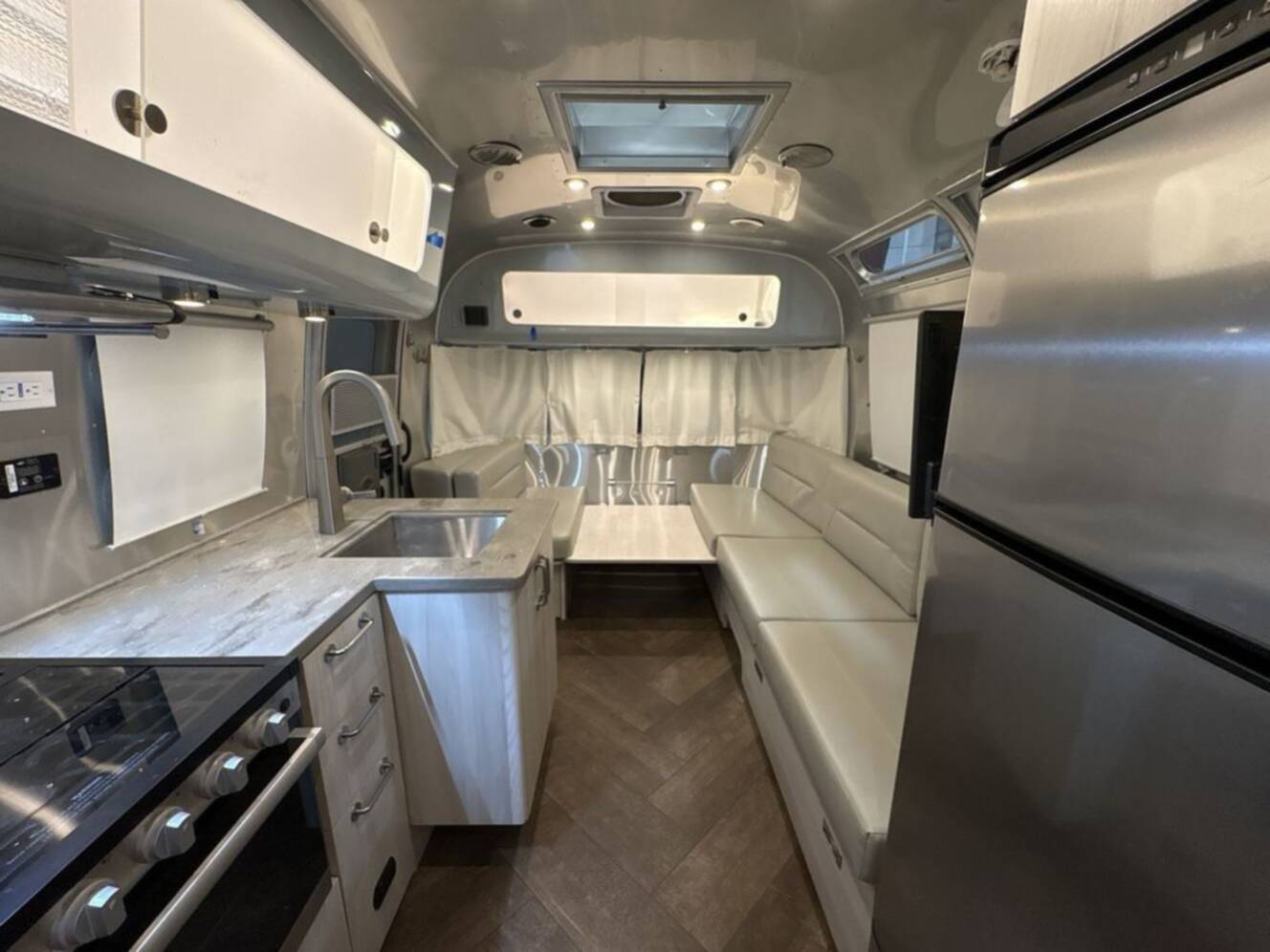 A photo of this 2024 Airstream International 25FB