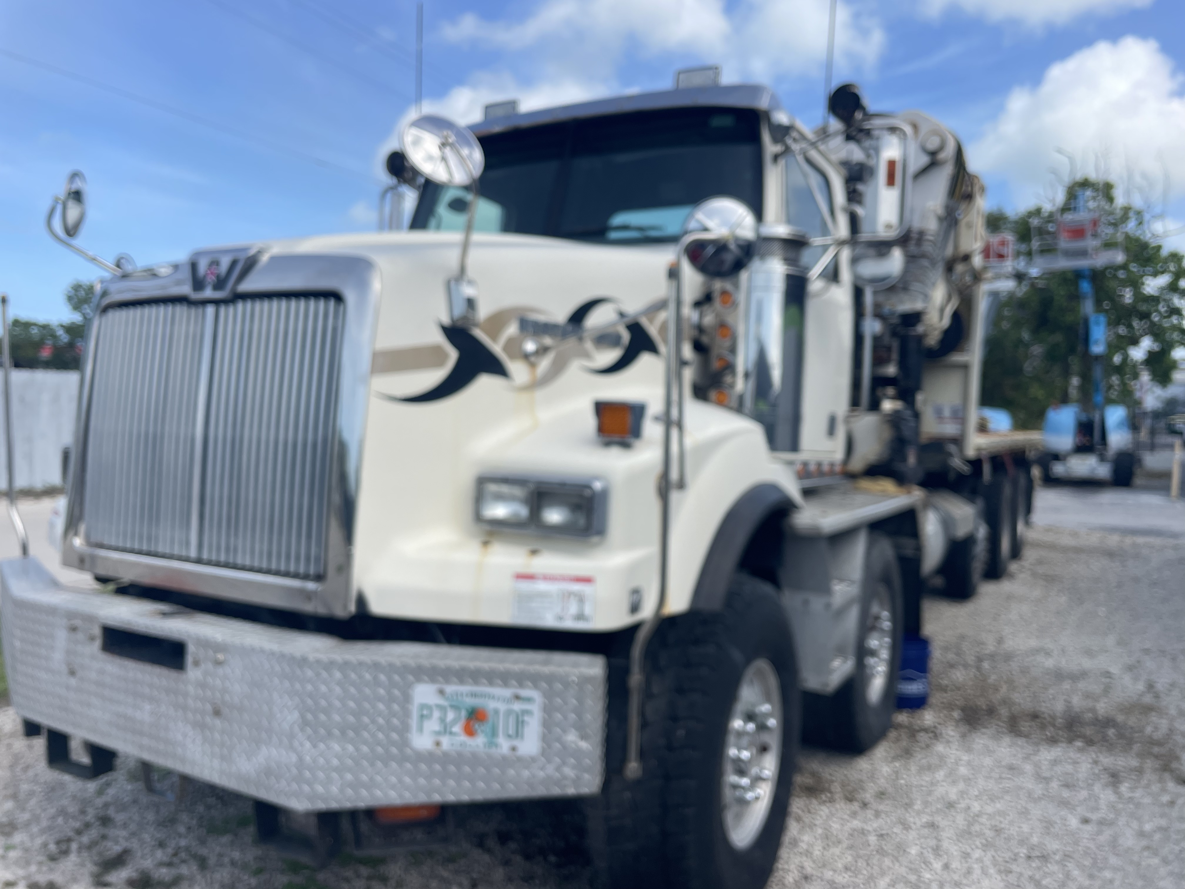 2004 WESTERN STAR 4900 in Marco Island, FL