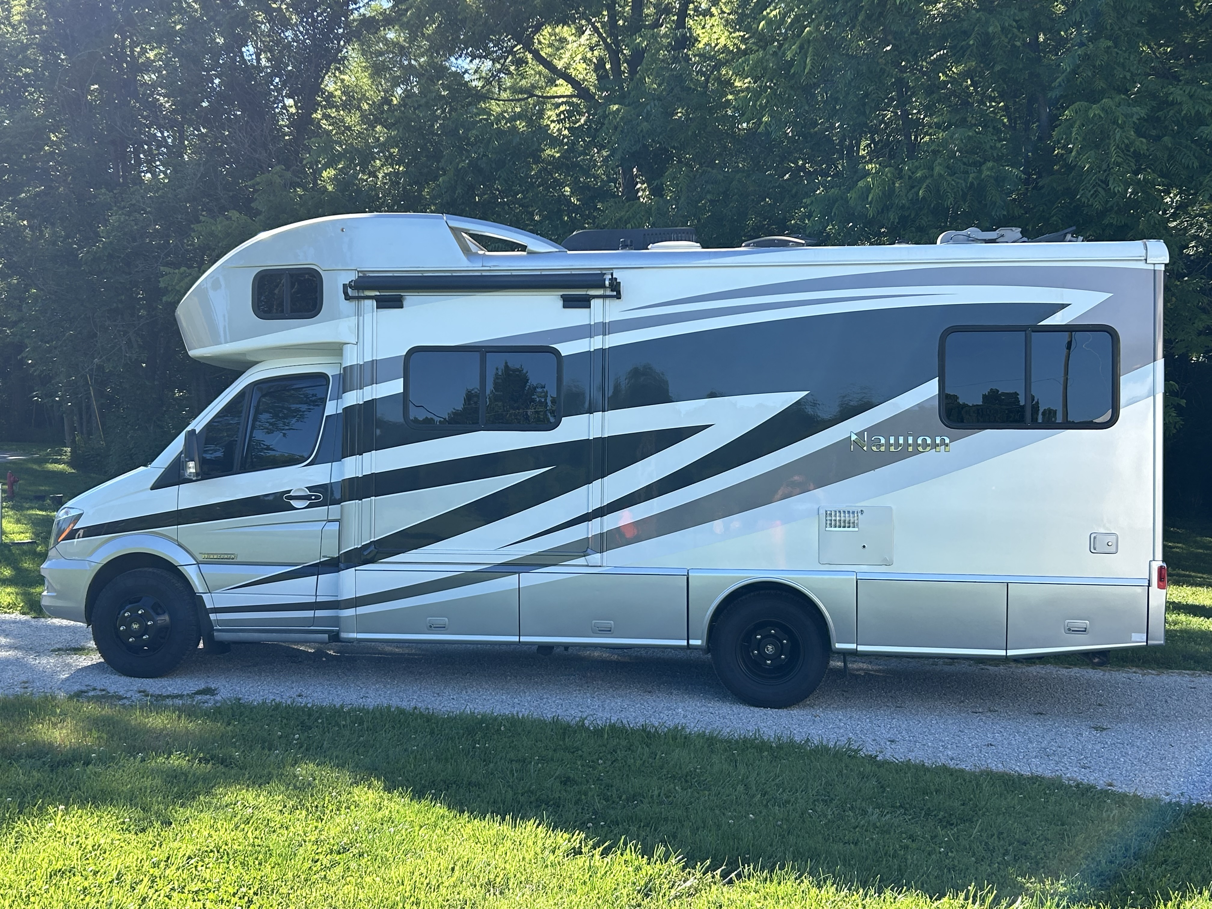 2016 Winnebago ITASCA NAVION 24G RV
