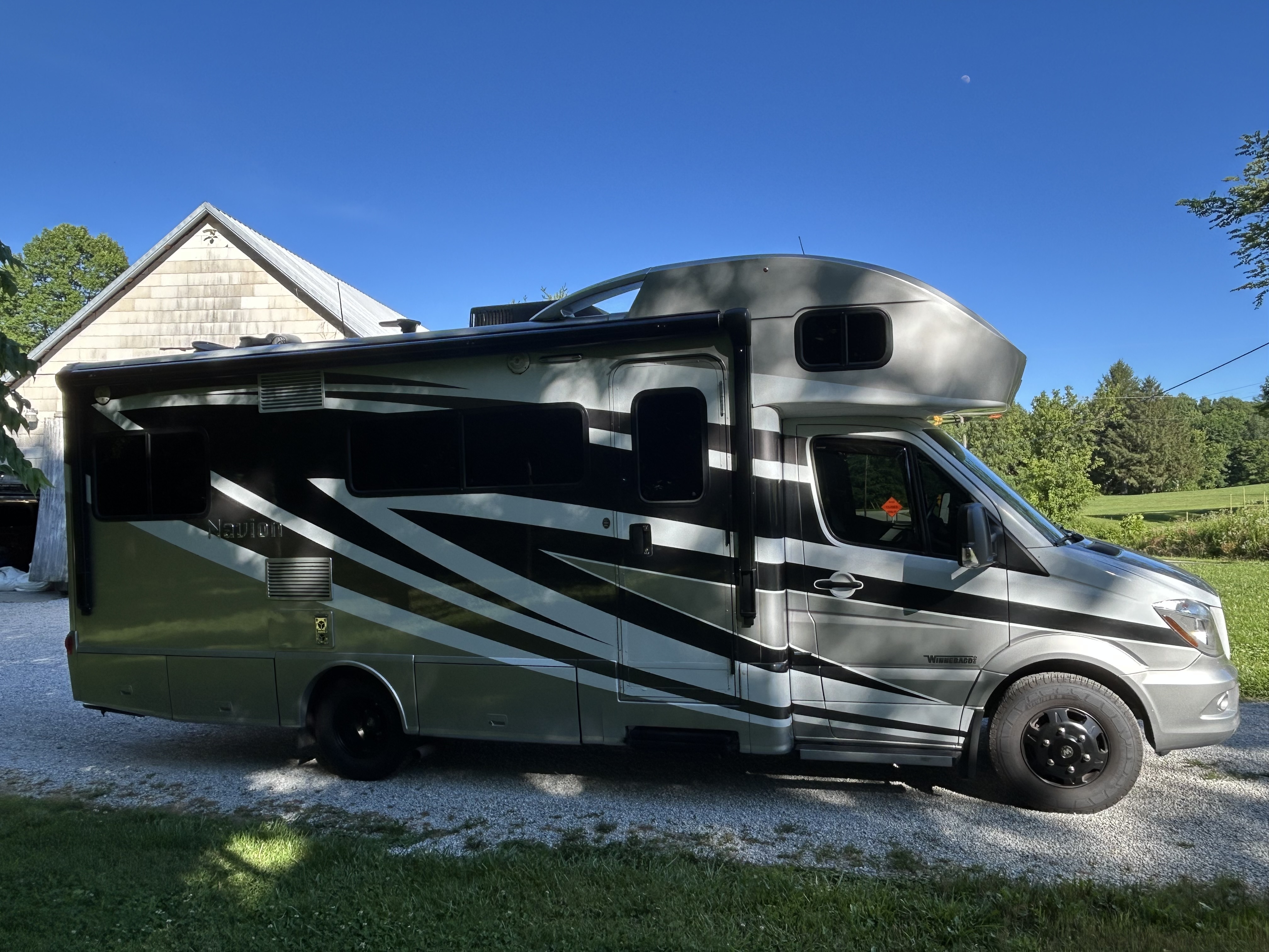 2016 Winnebago ITASCA NAVION 24G in morgantown IN