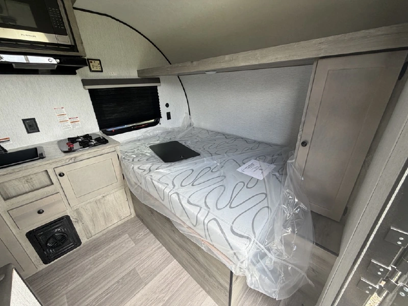 2027 SUNSET PARK RV SUNLITE LTD 13BD