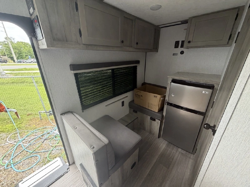 2027 SUNSET PARK RV SUNLITE LTD 13BD