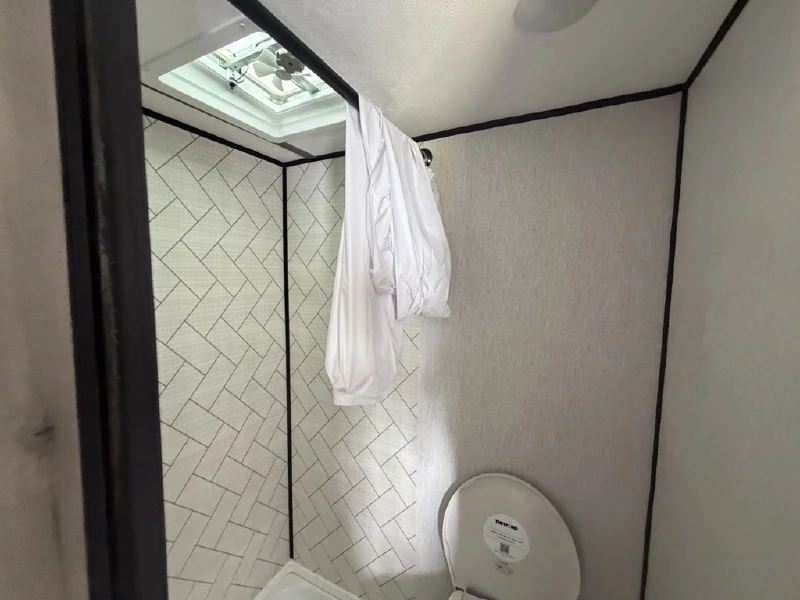 2027 SUNSET PARK RV SUNLITE LTD 13BD