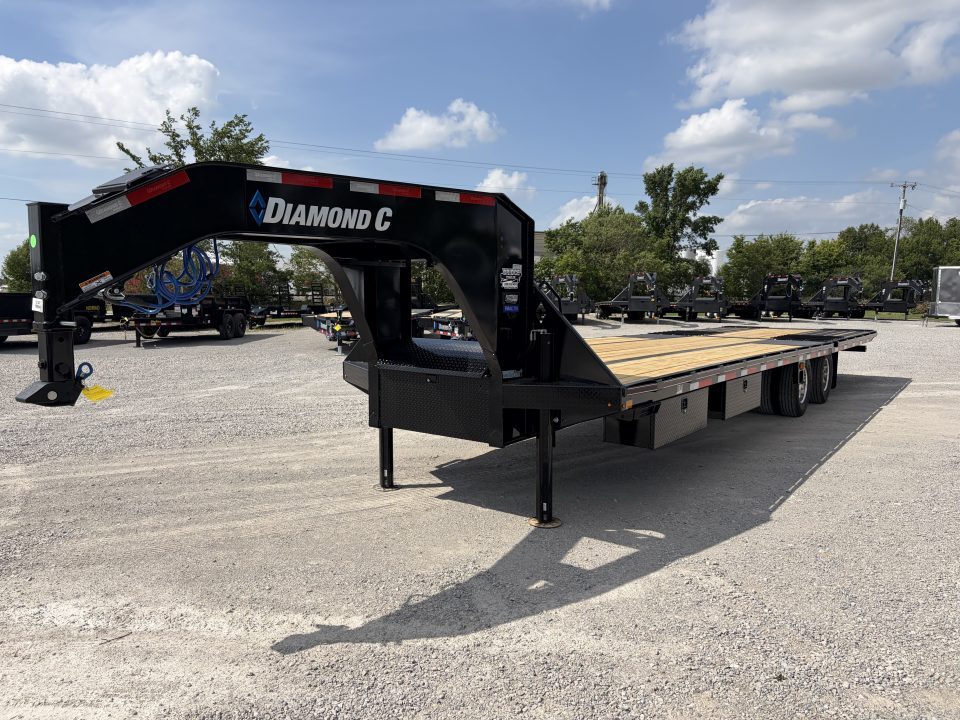 2026 Diamond C Trailers FMAX210L32X102HDT in Woodburn, IN