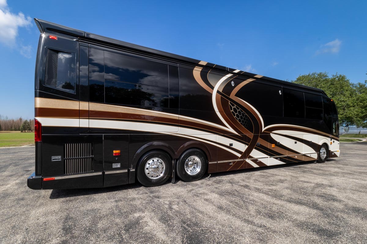 2015 Prevost MILLENNIUM H3 45 in bradenton FL