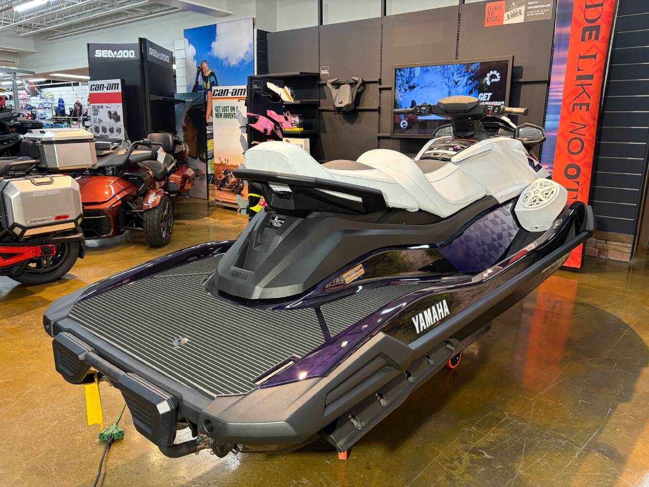 A photo of this 2026 Yamaha Waverunner Vx