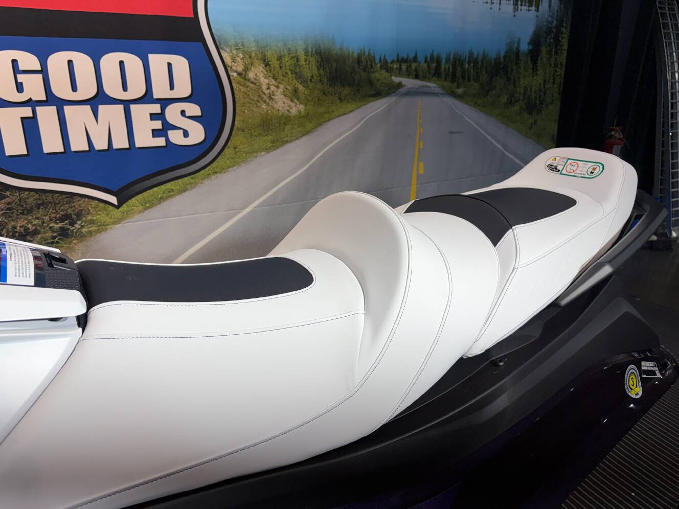 A photo of this 2026 Yamaha Waverunner Vx