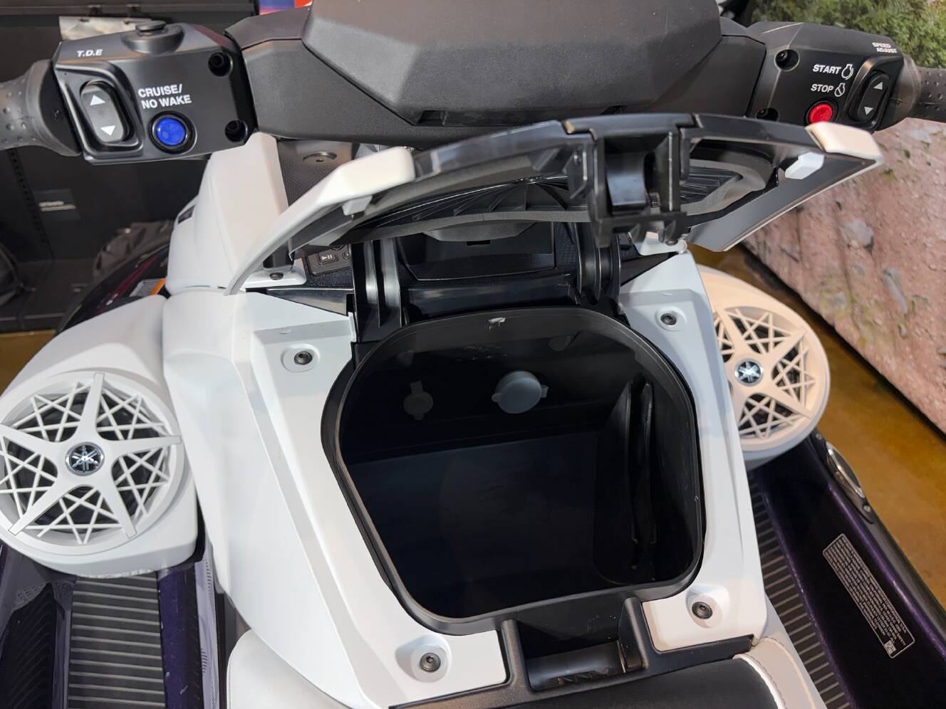 A photo of this 2026 Yamaha Waverunner Vx