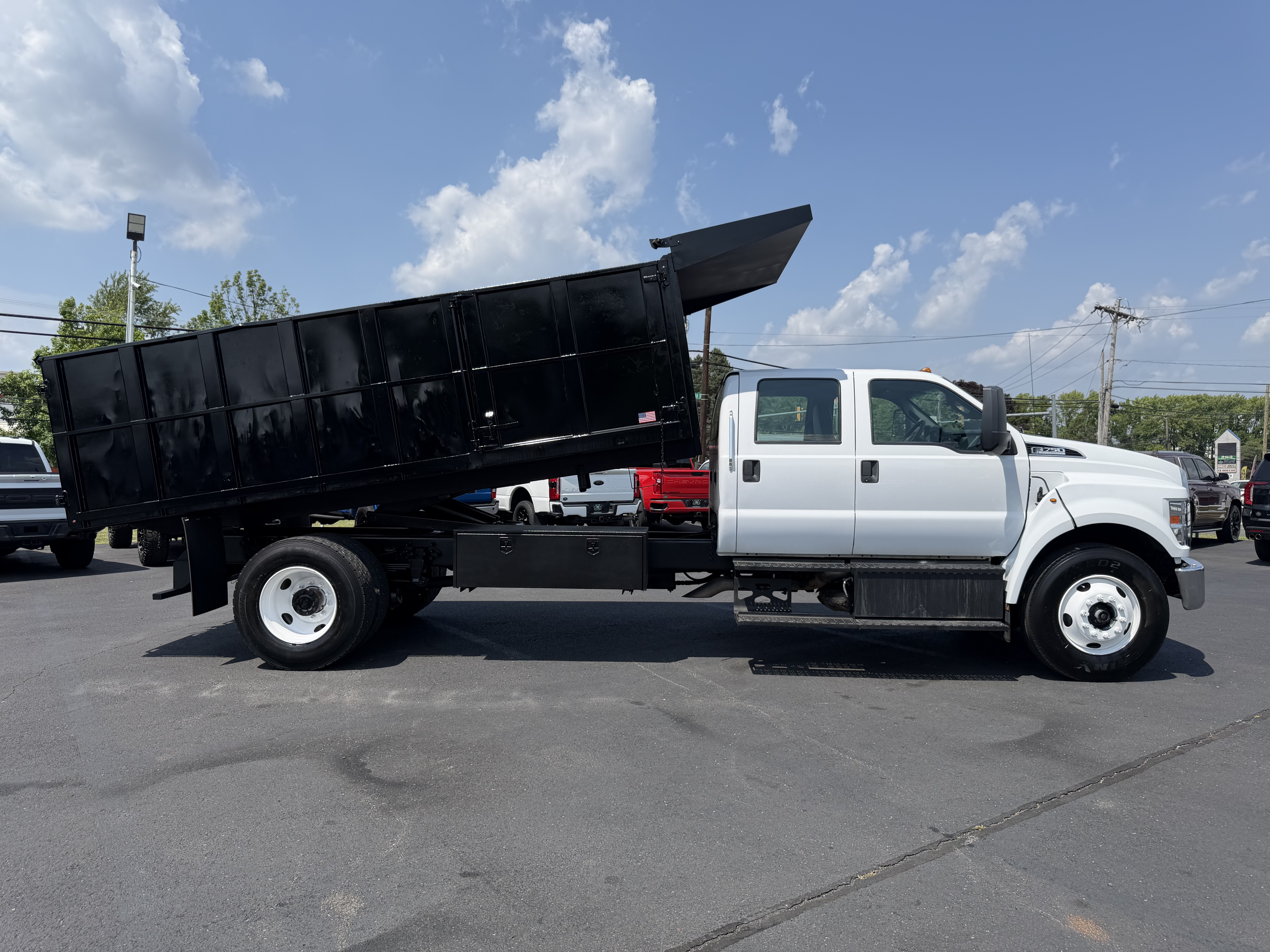 2021 FORD F750 in Fairless Hills, PA