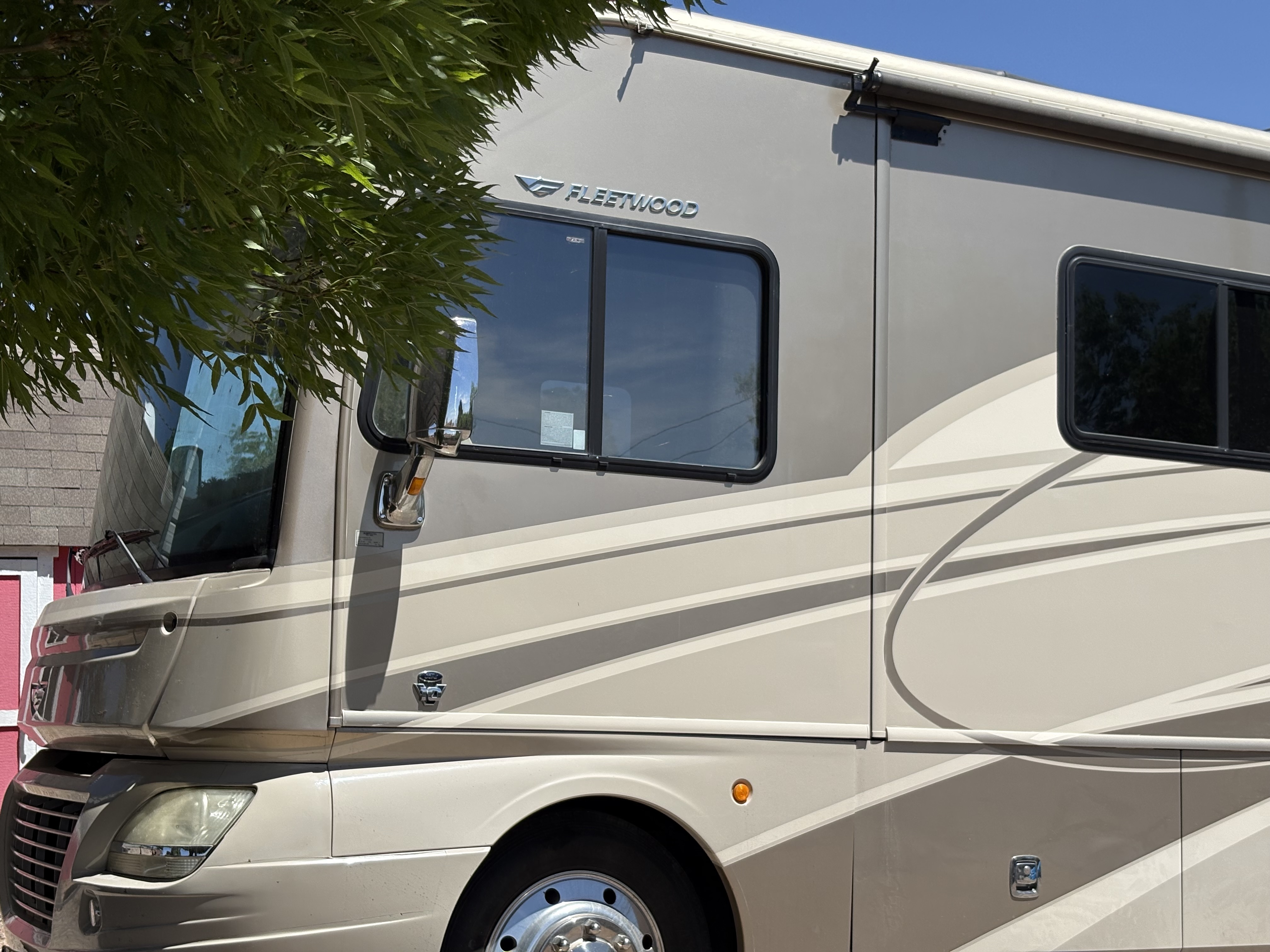 2014 Fleetwood SOUTHWIND 34A in rio rancho NM