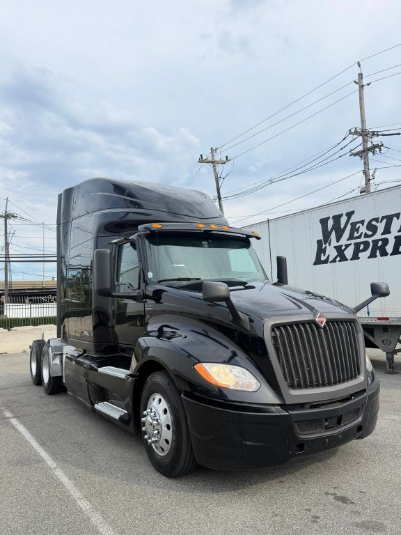 2019 International LT in Linden, NJ