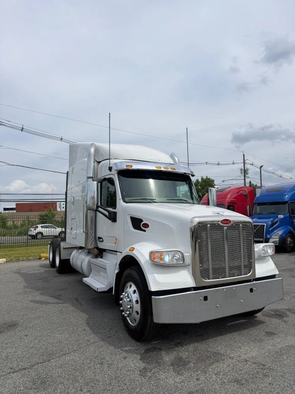 2021 Peterbilt 567 in Linden, NJ