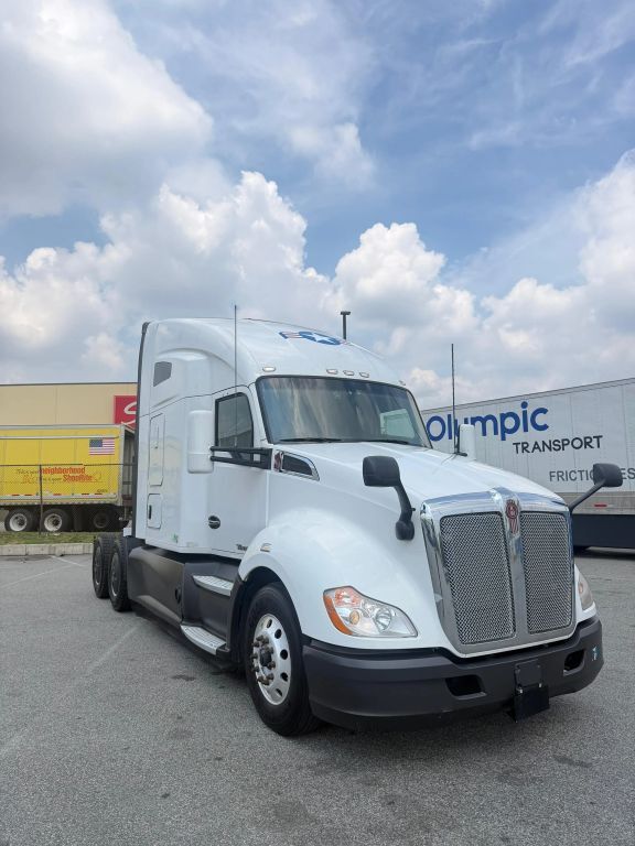 2021 Kenworth T600 in Linden, NJ