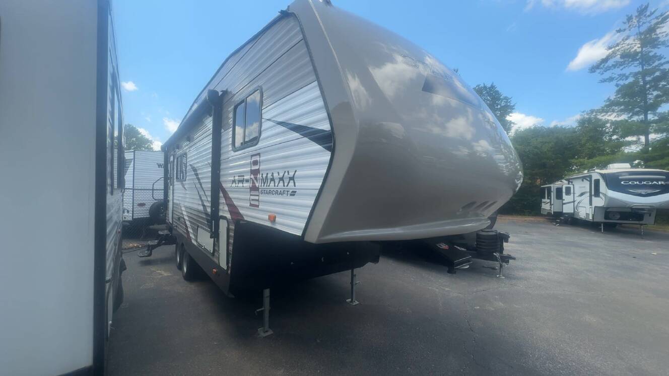 A photo of this 2016 Starcraft AR-ONE MAXX 24RKS FW