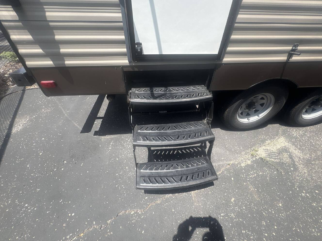A photo of this 2016 Starcraft AR-ONE MAXX 24RKS FW