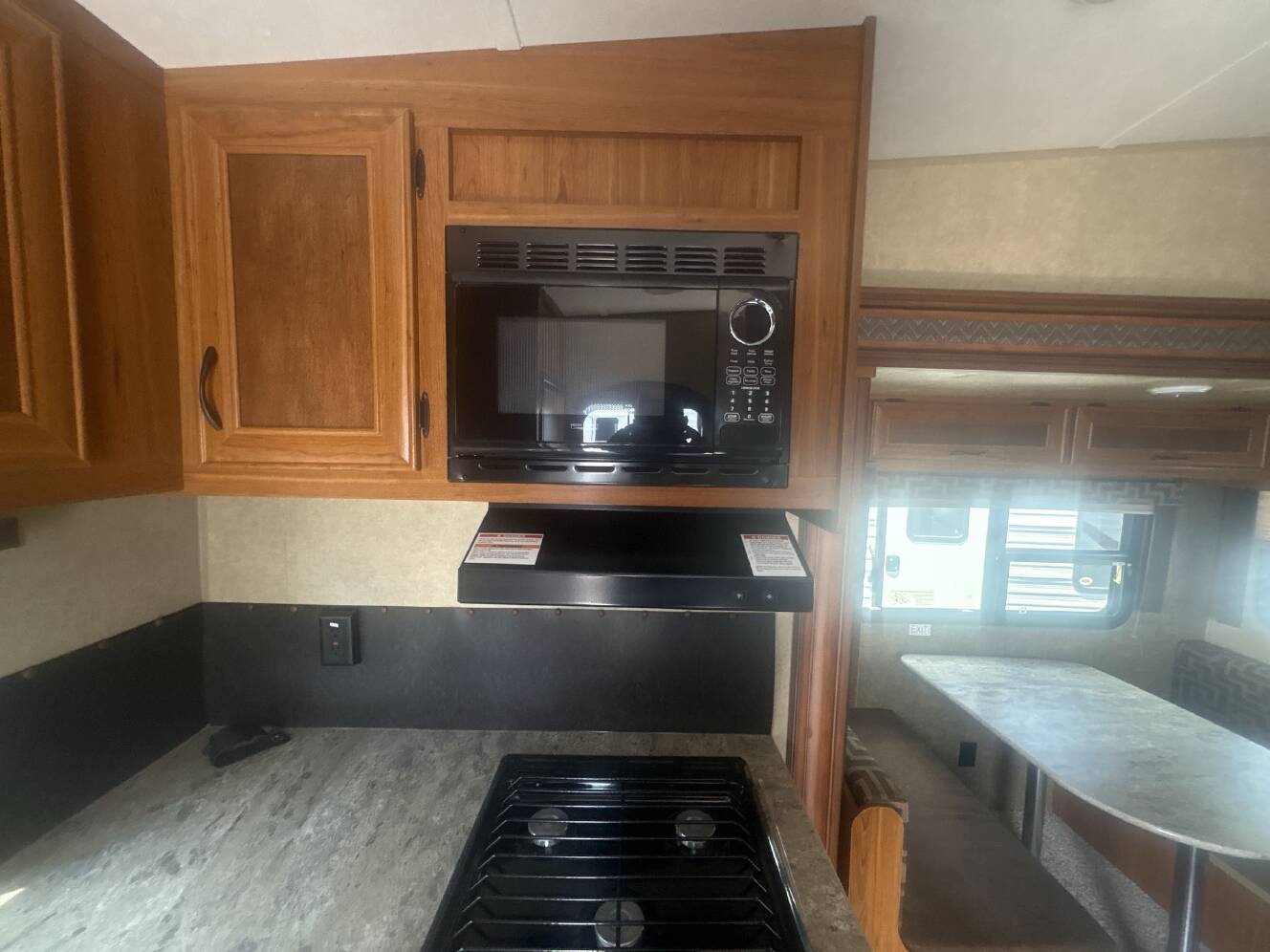 A photo of this 2016 Starcraft AR-ONE MAXX 24RKS FW