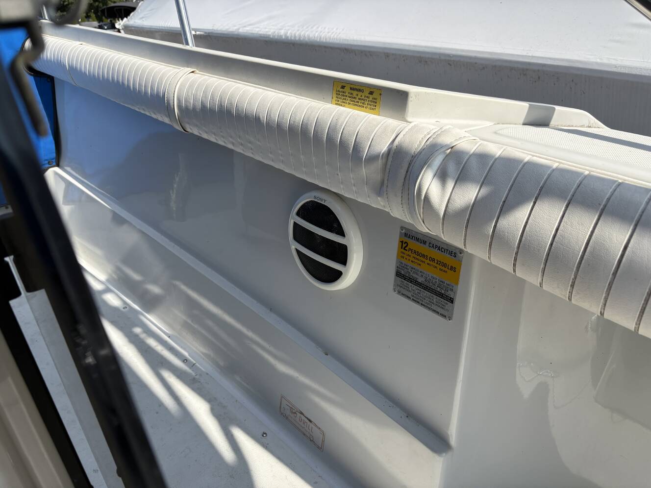A photo of this 1994 Boston Whaler 24 Outrage