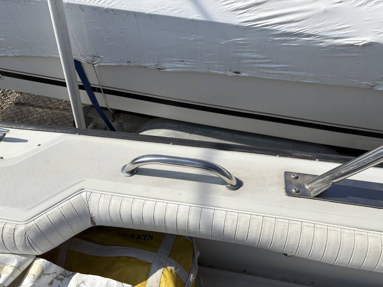 A photo of this 1994 Boston Whaler 24 Outrage