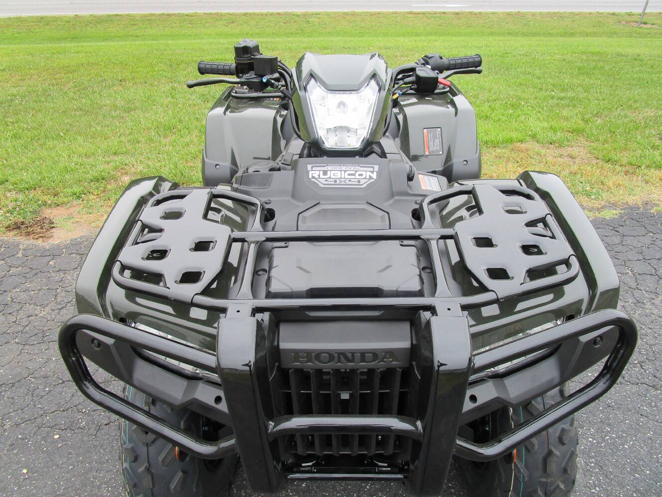 A photo of this 2027 Honda FourTrax Foreman Rubicon 4x4 EPS